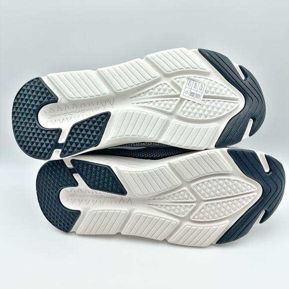 Skechers Men's Max Cushioning Elite Slip On Sneakers Size 9 Black White Knit NIB - Picture 10 of 11